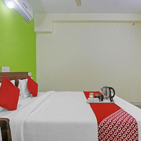 Super Hotel O Dk Reddy Square Hyderabad Bagian luar foto
