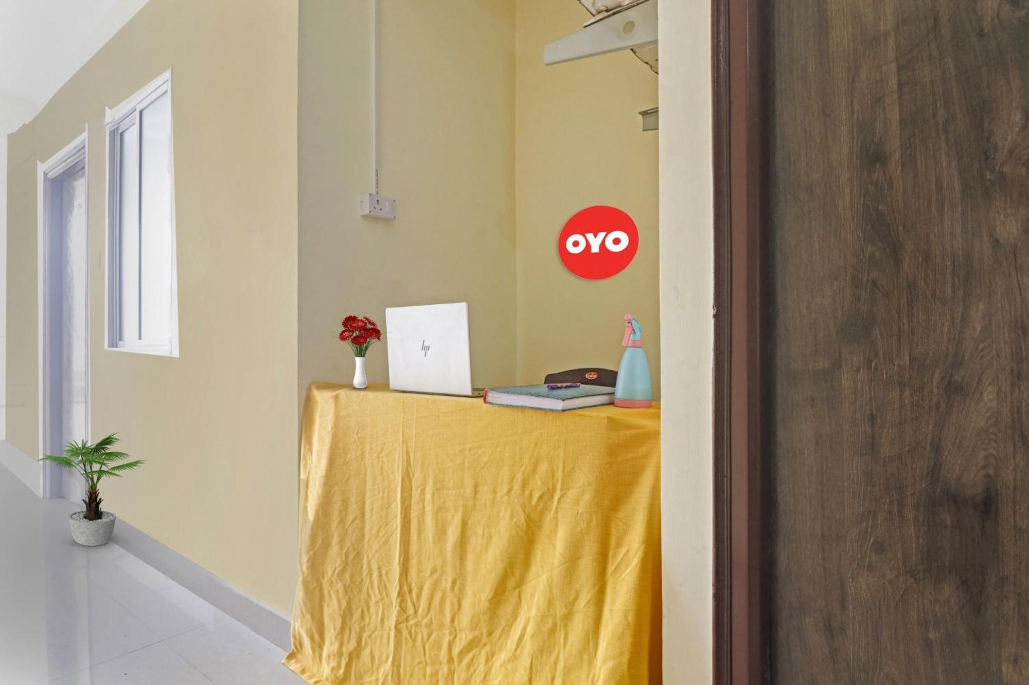 Super Hotel O Dk Reddy Square Hyderabad Bagian luar foto